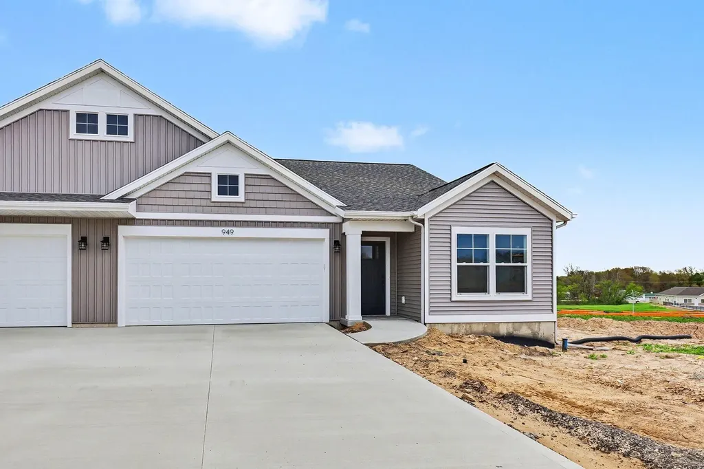 949 Scioto Drive NW Alpine Township MI 49321