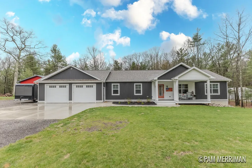 6275 Longbridge Road Pentwater Township MI 49449
