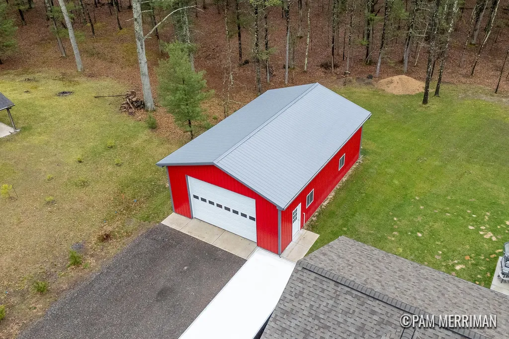 6275 Longbridge Road Pentwater Township MI 49449