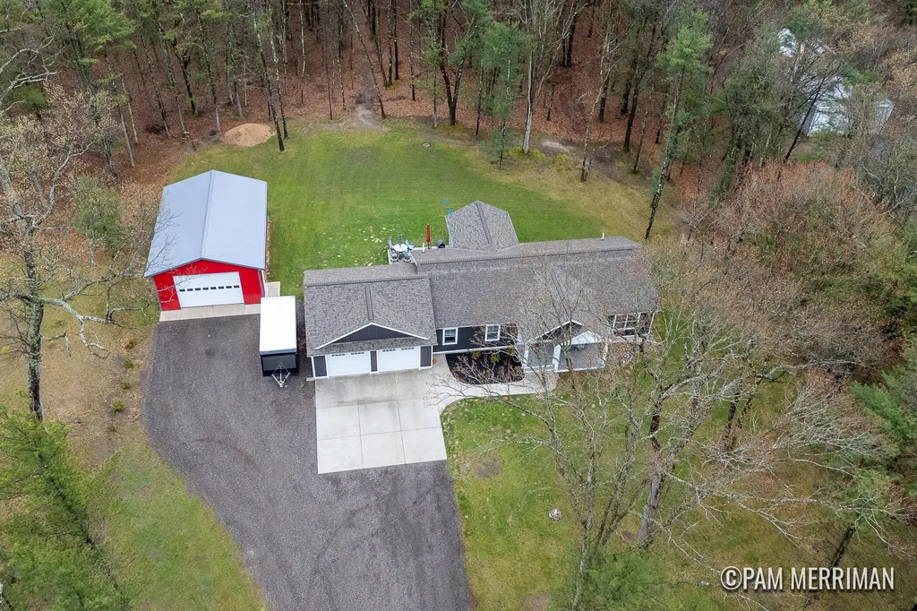 6275 Longbridge Road Pentwater Township MI 49449