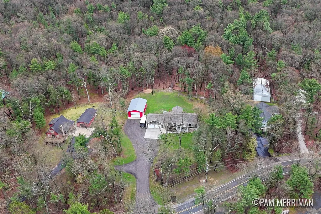 6275 Longbridge Road Pentwater Township MI 49449