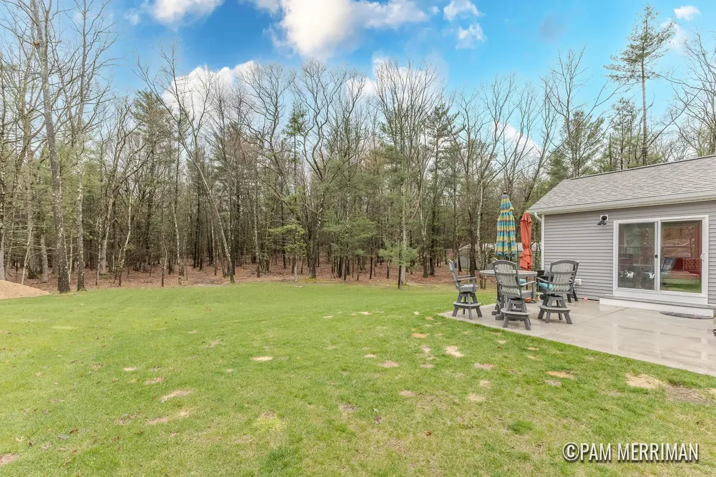 6275 Longbridge Road Pentwater Township MI 49449