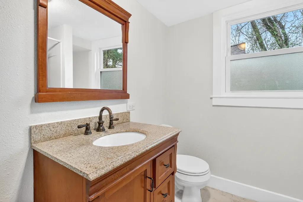 842 Hall Street SE Grand Rapids City MI 49507