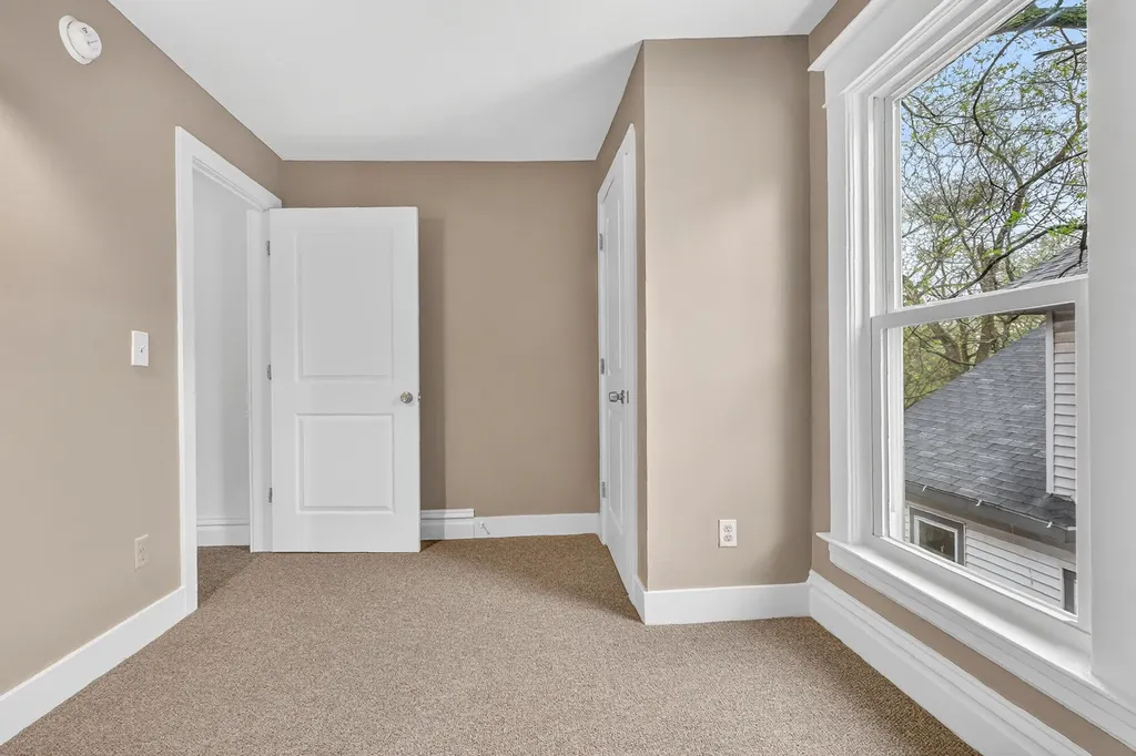 842 Hall Street SE Grand Rapids City MI 49507