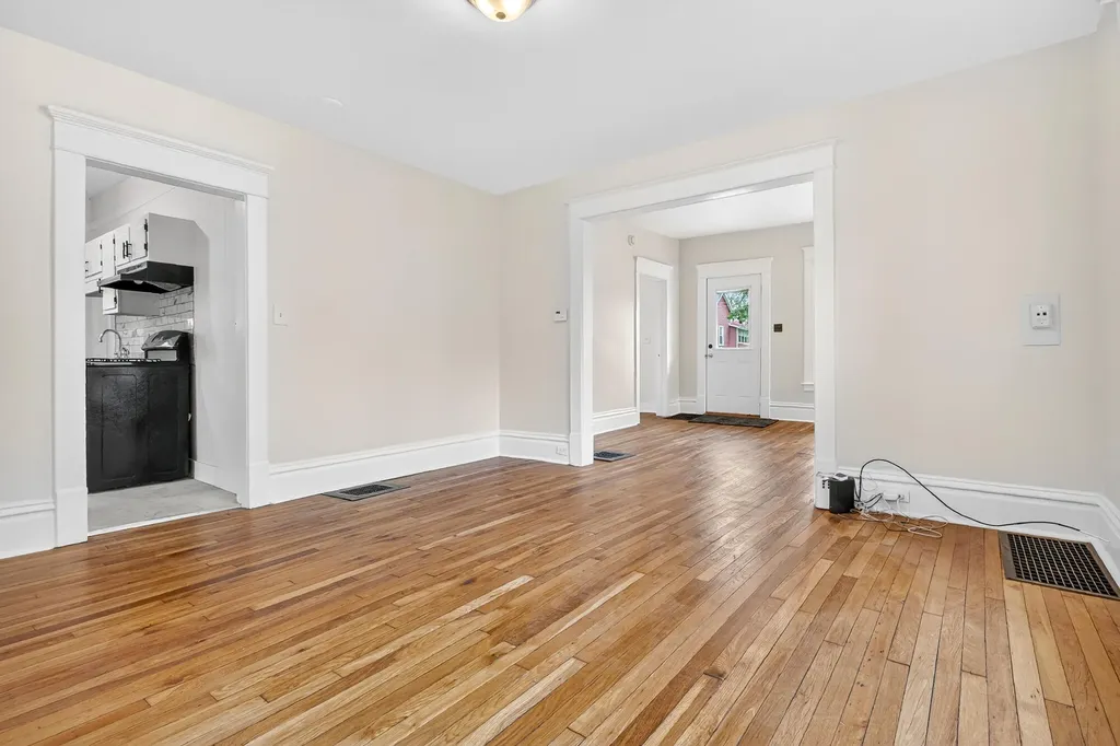 842 Hall Street SE Grand Rapids City MI 49507