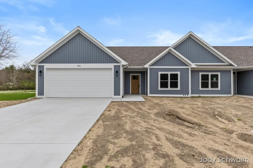 754 Noble Drive Belding City MI 48809