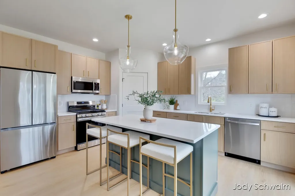 754 Noble Drive Belding City MI 48809