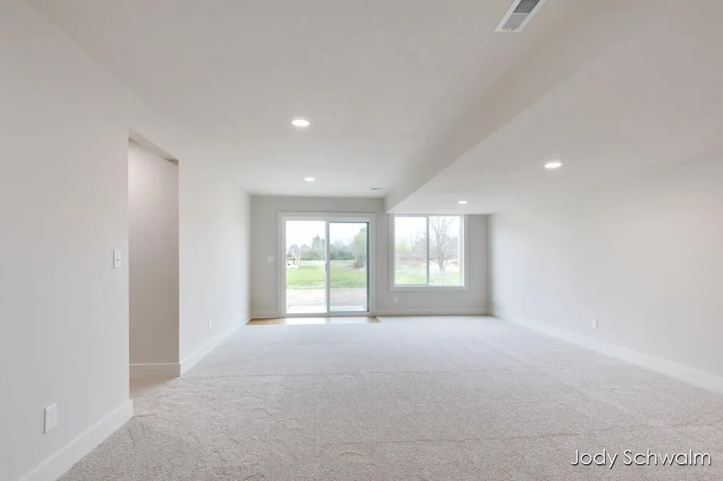 754 Noble Drive Belding City MI 48809