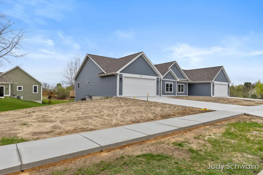 754 Noble Drive Belding City MI 48809