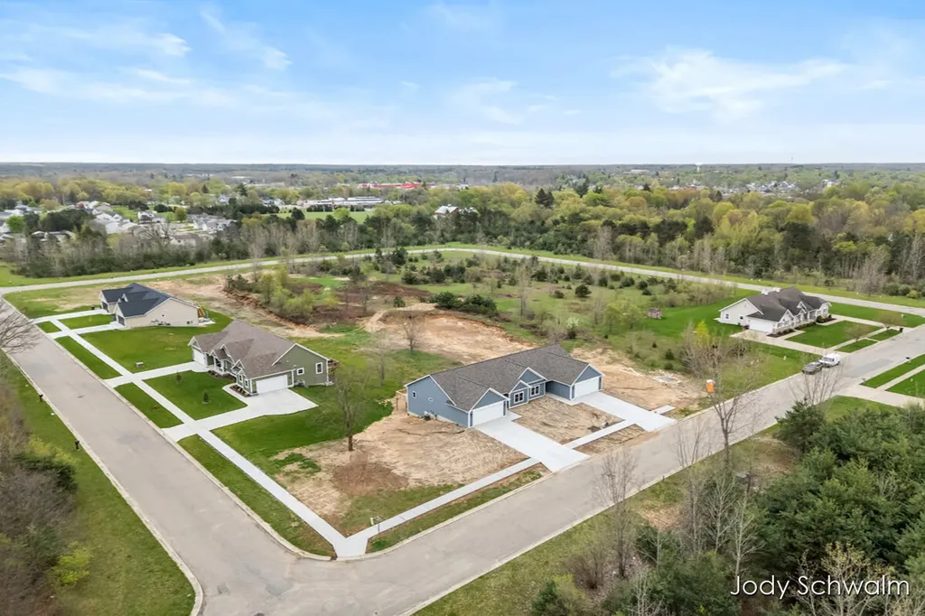 754 Noble Drive Belding City MI 48809