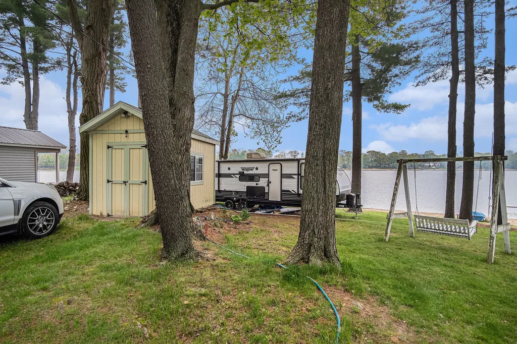 4142 Fogeson Drive Unknown City MI 49322