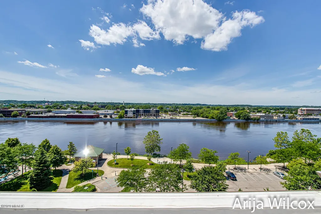 940 Monroe Avenue NW Grand Rapids City MI 49503