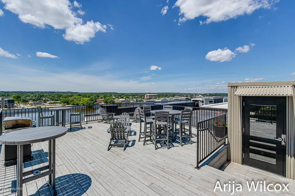 940 Monroe Avenue NW Grand Rapids City MI 49503