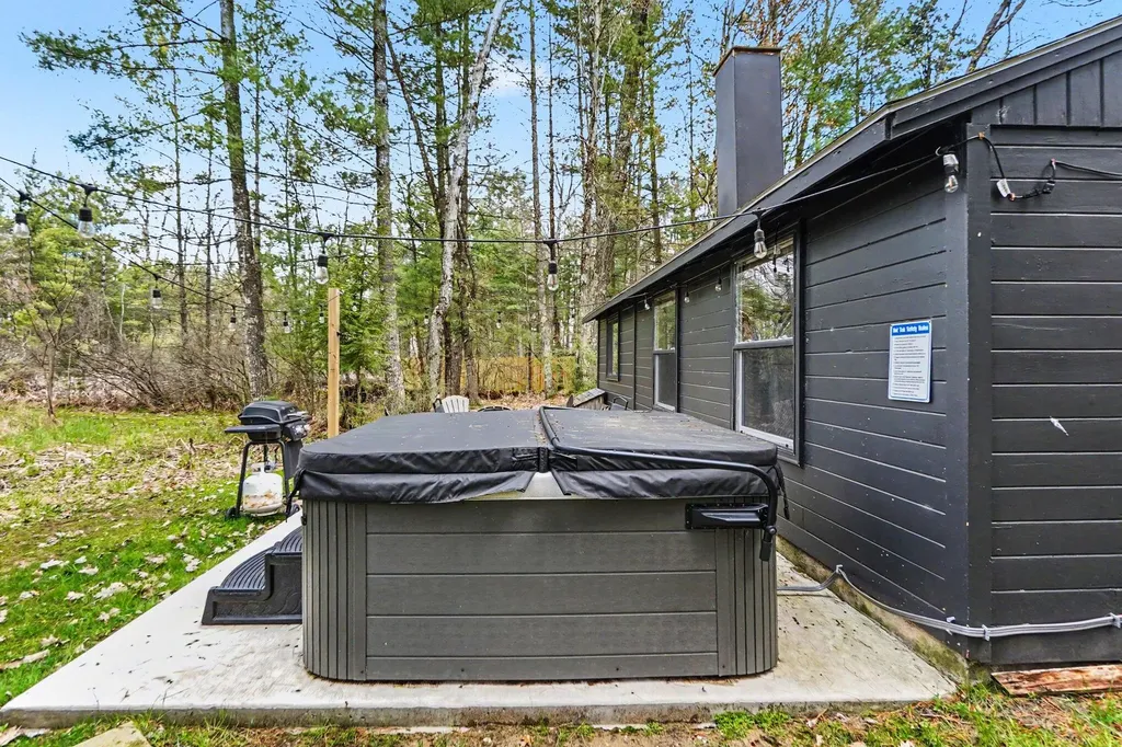 1153 W Channel Street Lilley Township MI 49309