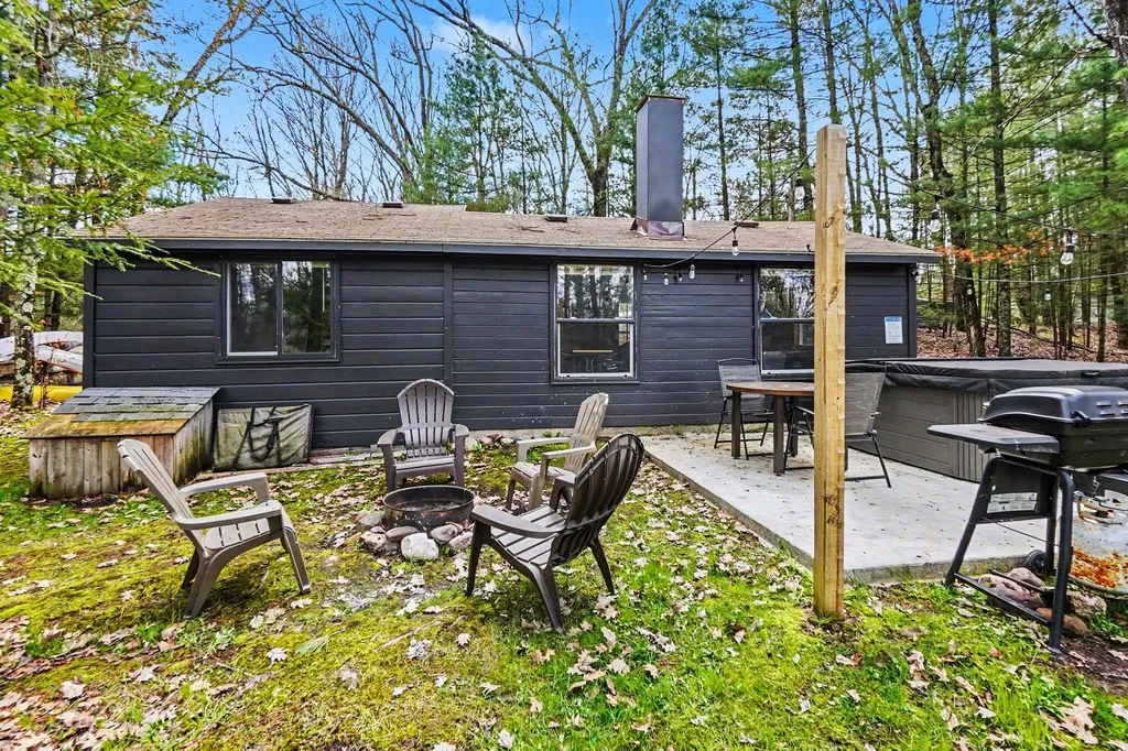 1153 W Channel Street Lilley Township MI 49309