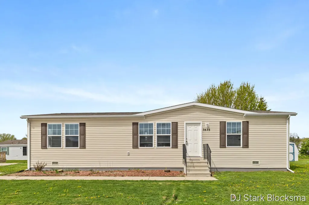7435 Bronco Drive SE Caledonia Township MI 49316