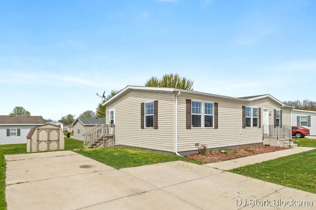 7435 Bronco Drive SE Caledonia Township MI 49316