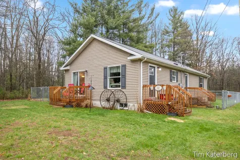 162 S Locust Avenue Big Prairie Township MI 49349