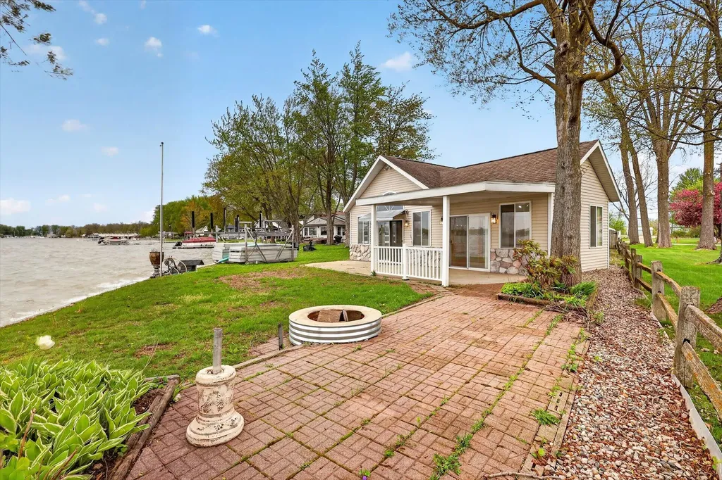 13117 Lakeshore Drive Wayland Township MI 49344