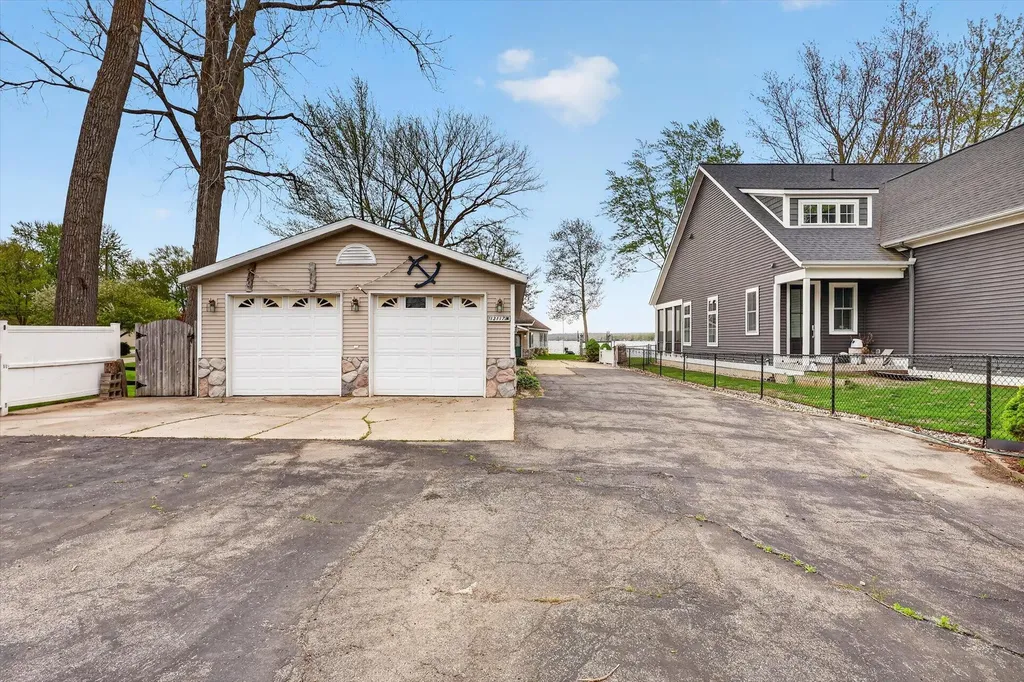 13117 Lakeshore Drive Wayland Township MI 49344