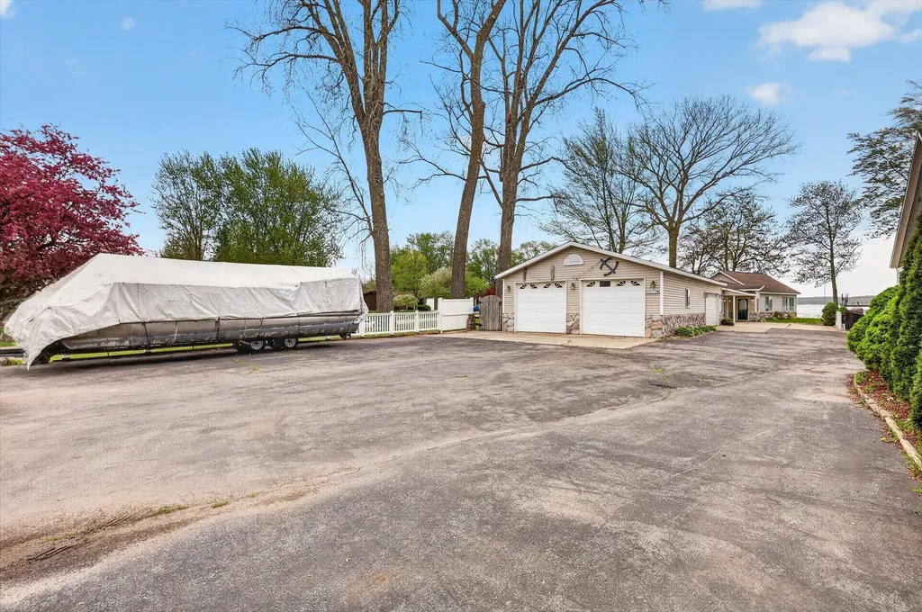 13117 Lakeshore Drive Wayland Township MI 49344