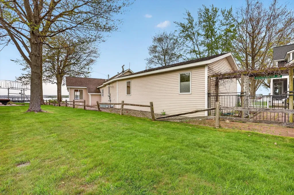 13117 Lakeshore Drive Wayland Township MI 49344