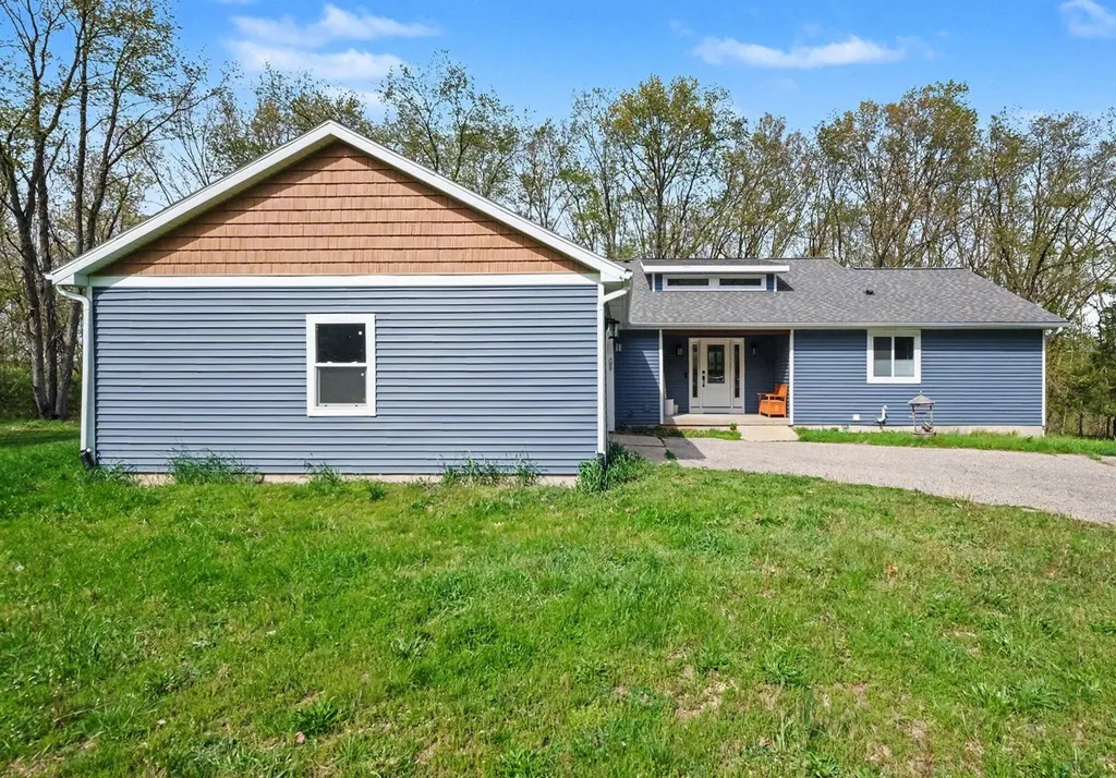 8300 Grand River Drive SE Cascade Charter Township MI 49301