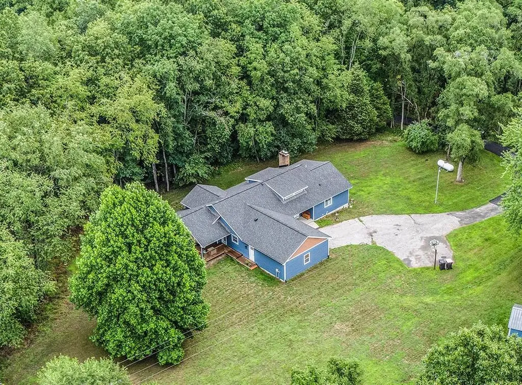 8300 Grand River Drive SE Cascade Charter Township MI 49301