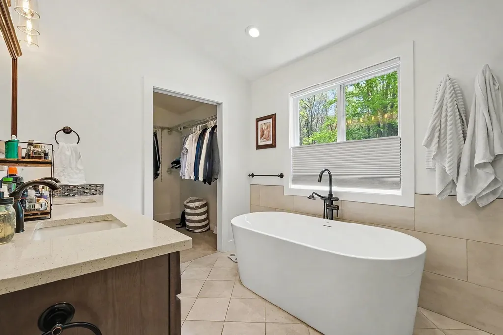 8300 Grand River Drive SE Cascade Charter Township MI 49301
