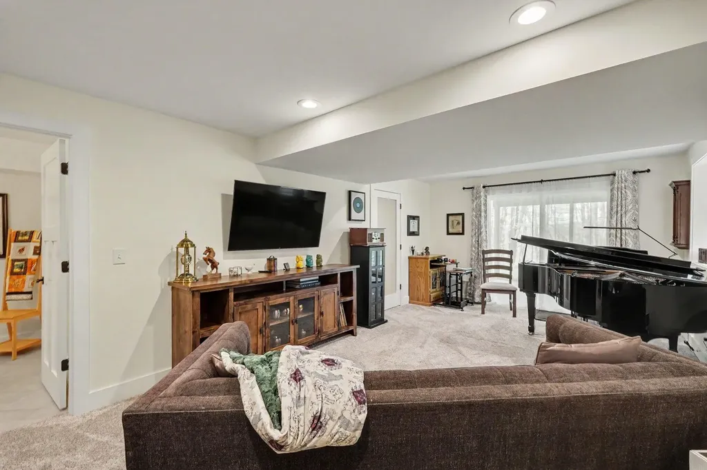 8300 Grand River Drive SE Cascade Charter Township MI 49301