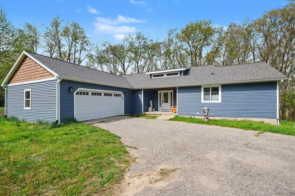 8300 Grand River Drive SE Cascade Charter Township MI 49301