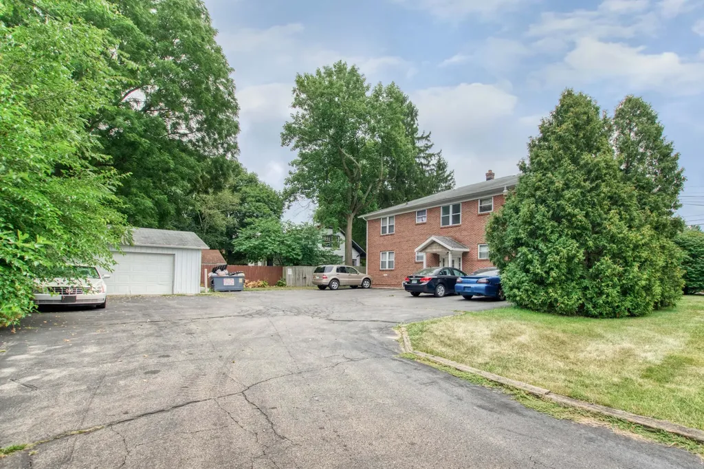 3025 E Main Street Kalamazoo Charter Township MI 49048