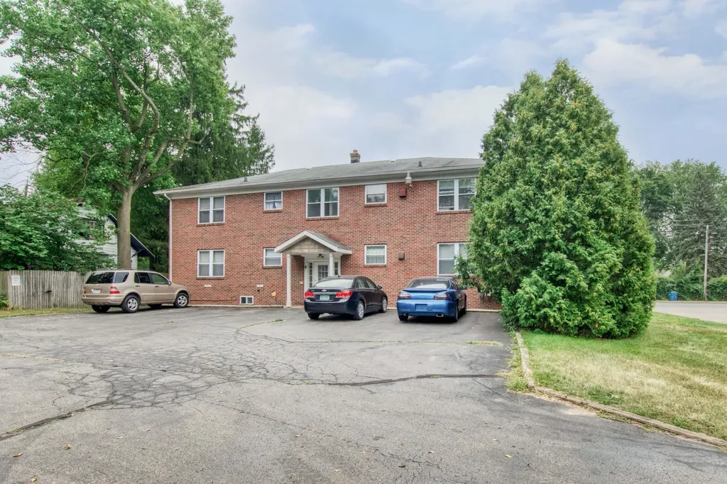 3025 E Main Street Kalamazoo Charter Township MI 49048