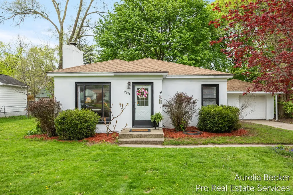 2911 Foster Avenue NE Grand Rapids City MI 49505
