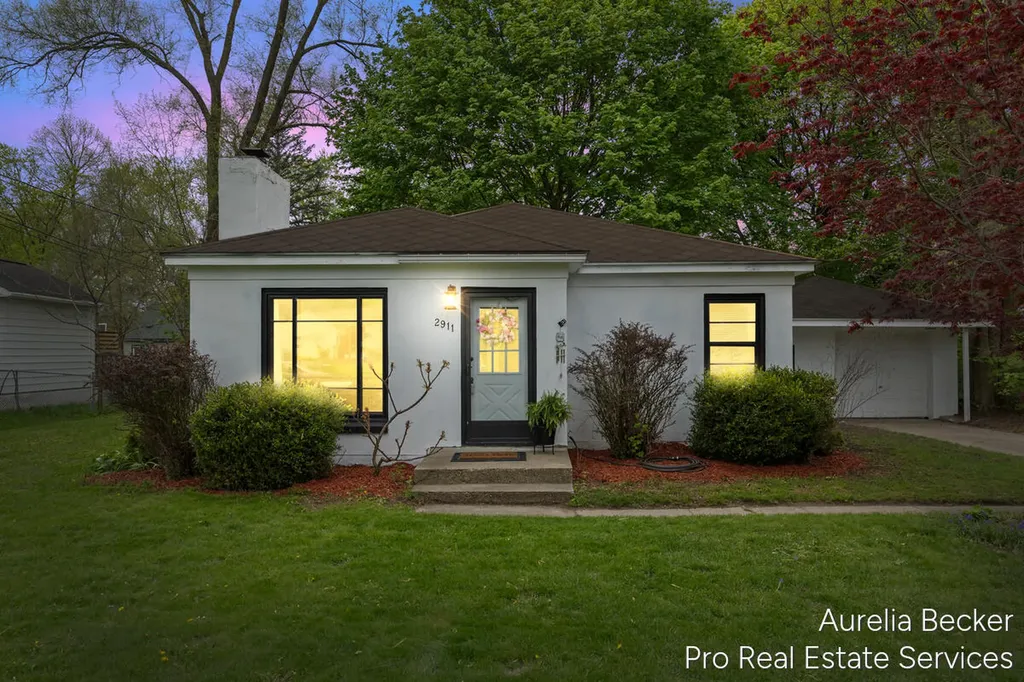 2911 Foster Avenue NE Grand Rapids City MI 49505