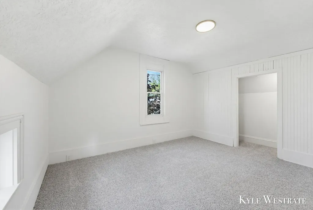 1526 Coit Avenue NE Grand Rapids City MI 49505
