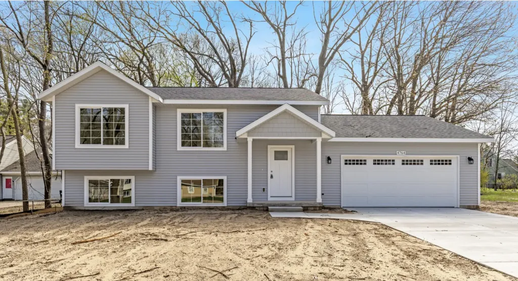1732 15 Mile Road NW Sparta Township MI 49345