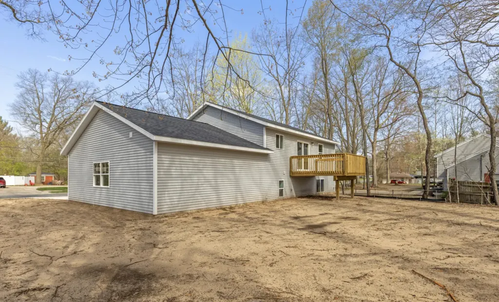 1732 15 Mile Road NW Sparta Township MI 49345