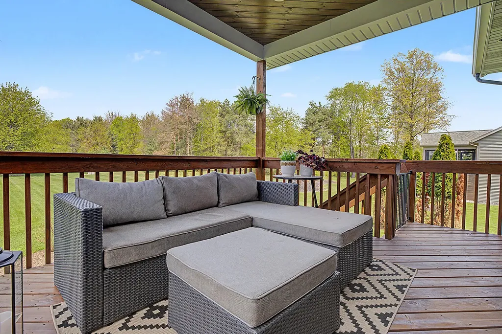 5587 Stanton Woods Drive Blendon Township MI 49426