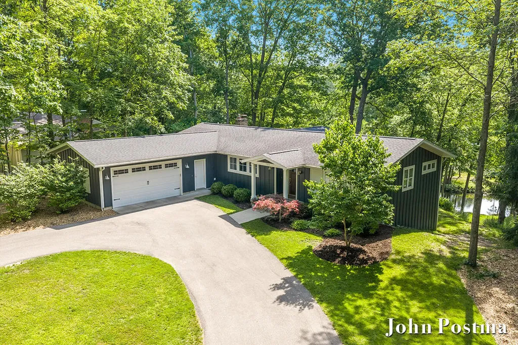 7314 Thornapple Park Drive SE Cascade Charter Township MI 49546