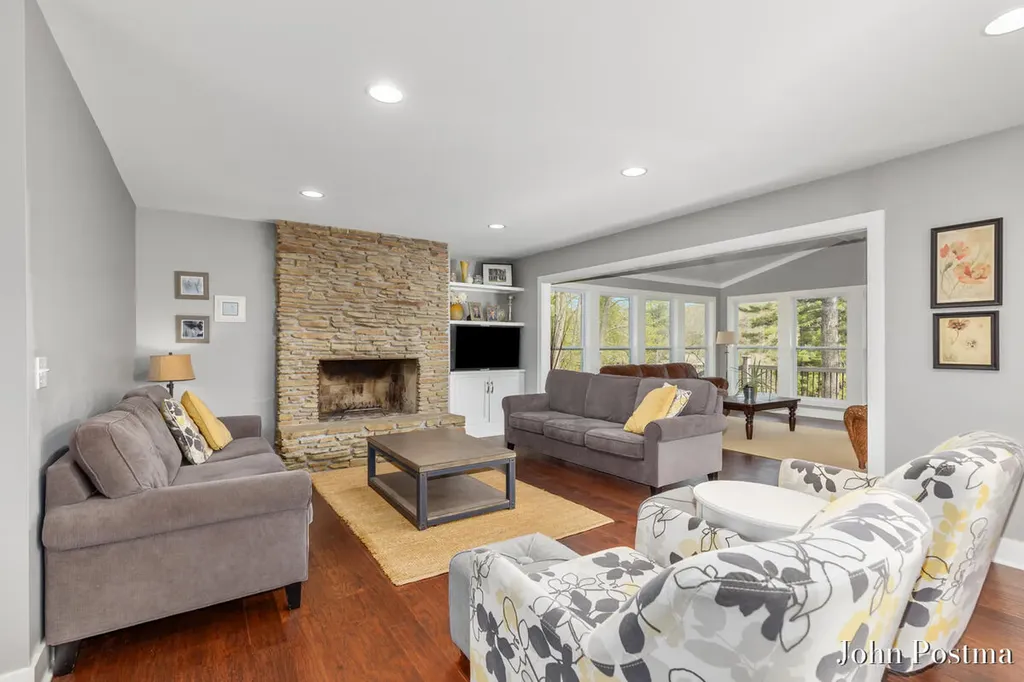 7314 Thornapple Park Drive SE Cascade Charter Township MI 49546