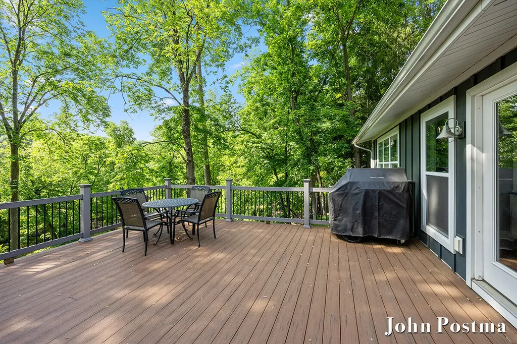 7314 Thornapple Park Drive SE Cascade Charter Township MI 49546