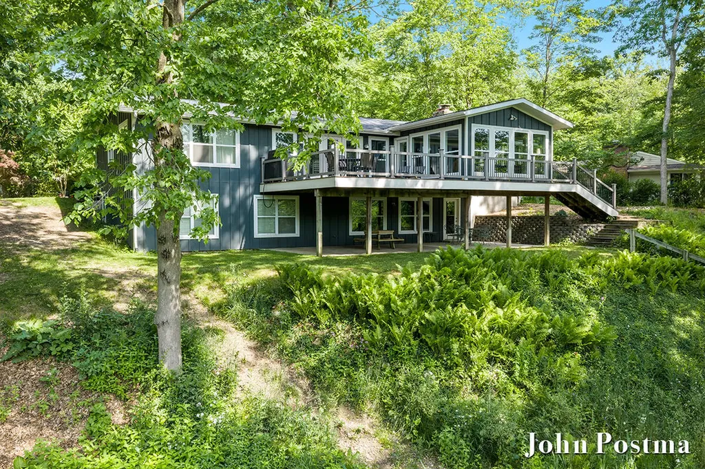 7314 Thornapple Park Drive SE Cascade Charter Township MI 49546