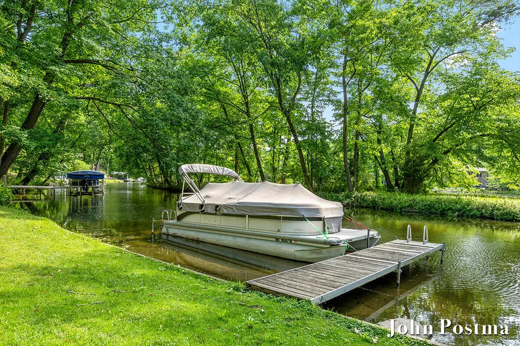 7314 Thornapple Park Drive SE Cascade Charter Township MI 49546