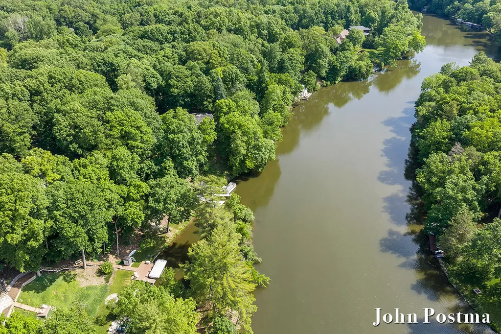 7314 Thornapple Park Drive SE Cascade Charter Township MI 49546