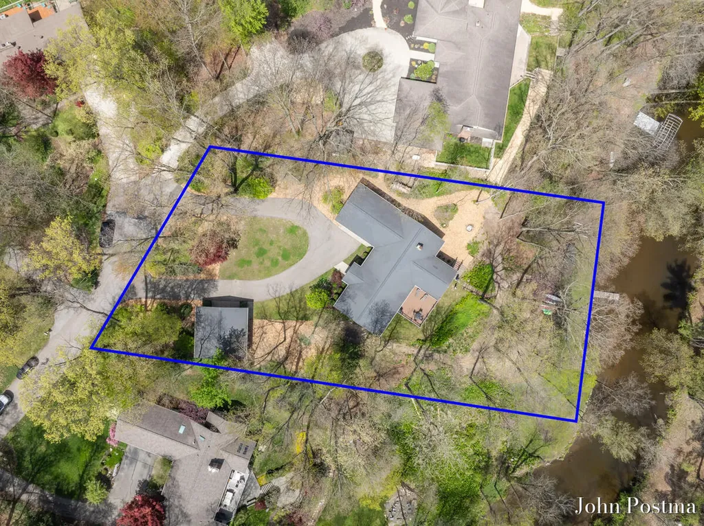 7314 Thornapple Park Drive SE Cascade Charter Township MI 49546