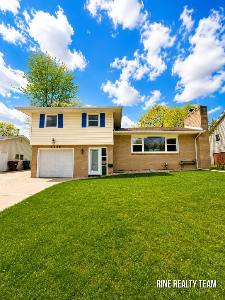 2200 Rossiter Place Lansing City MI 48911