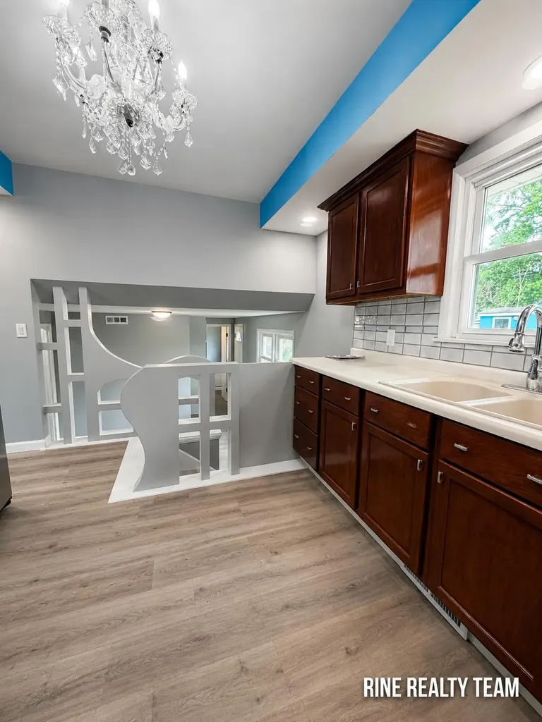 2200 Rossiter Place Lansing City MI 48911