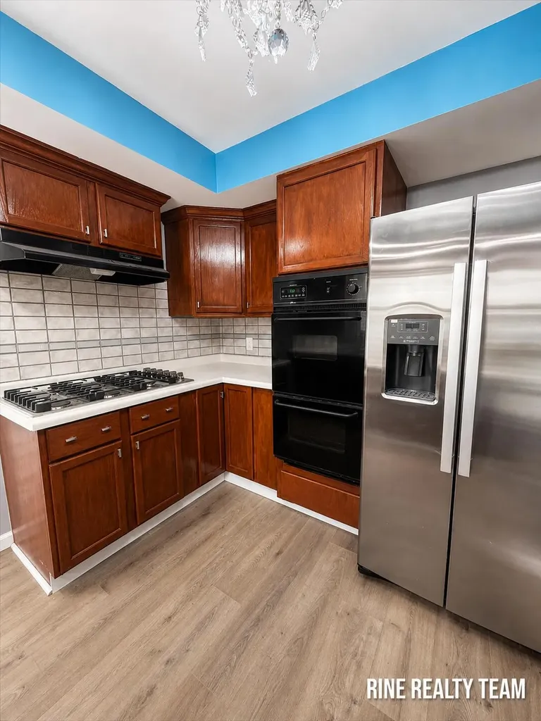 2200 Rossiter Place Lansing City MI 48911