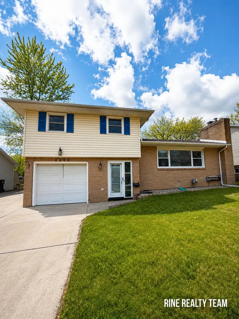 2200 Rossiter Place Lansing City MI 48911